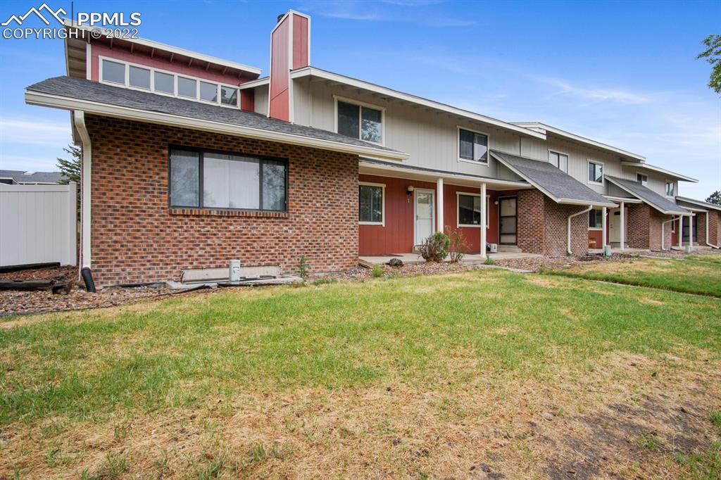 376 W Rockrimmon Blvd. #Apt B, Colorado Springs, CO 80919