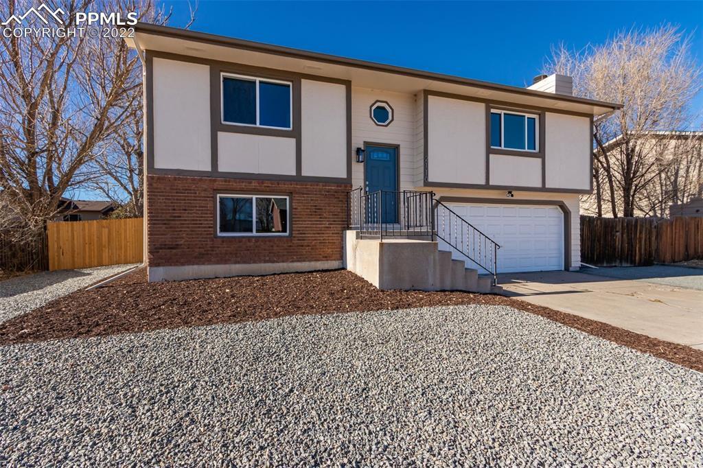 2110 Heathercrest Dr., Colorado Springs, CO 80915