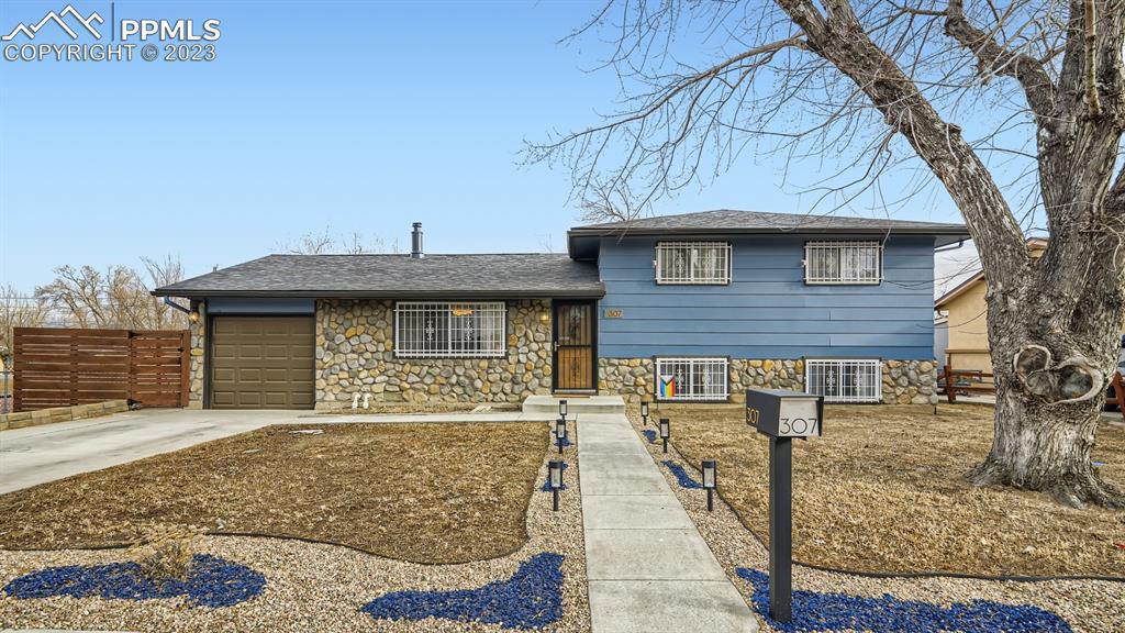 307 Cranbrook Cir., Colorado Springs, CO 80906