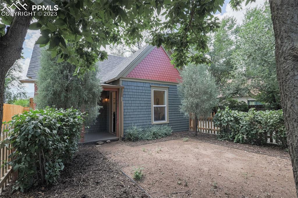 905 W Cucharras St., Colorado Springs, CO 80905