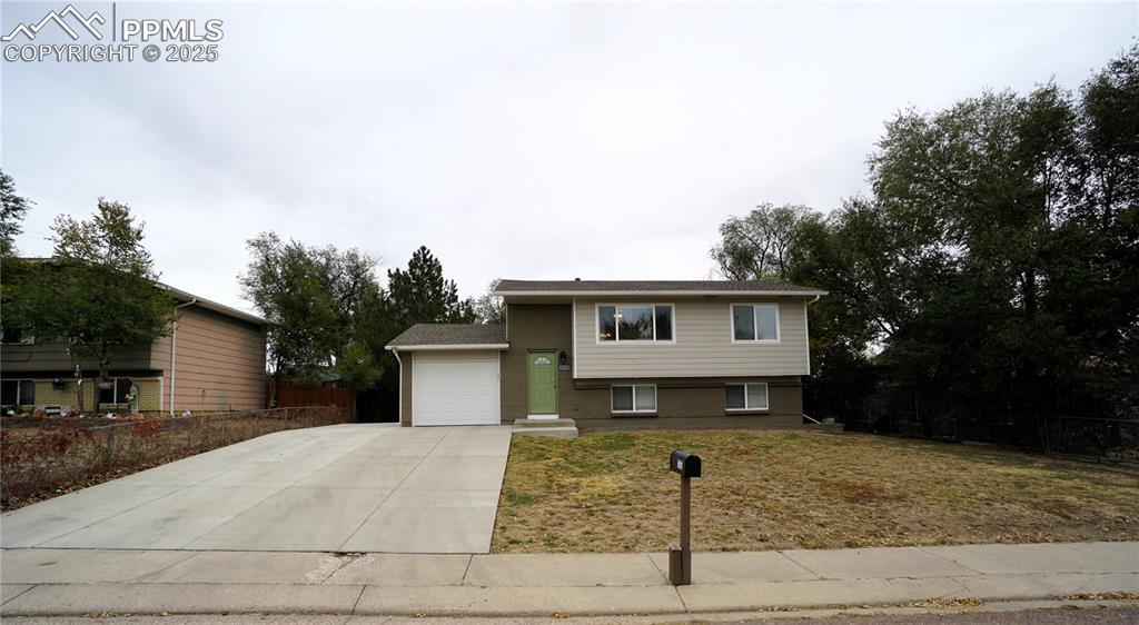 1375 Luna Dr., Fountain, CO 80817