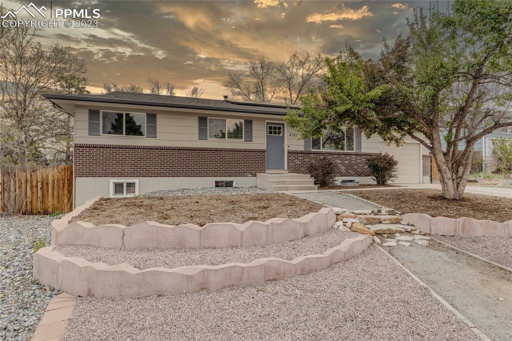 4742 N Gracemoor Cir., Colorado Springs, CO 80917