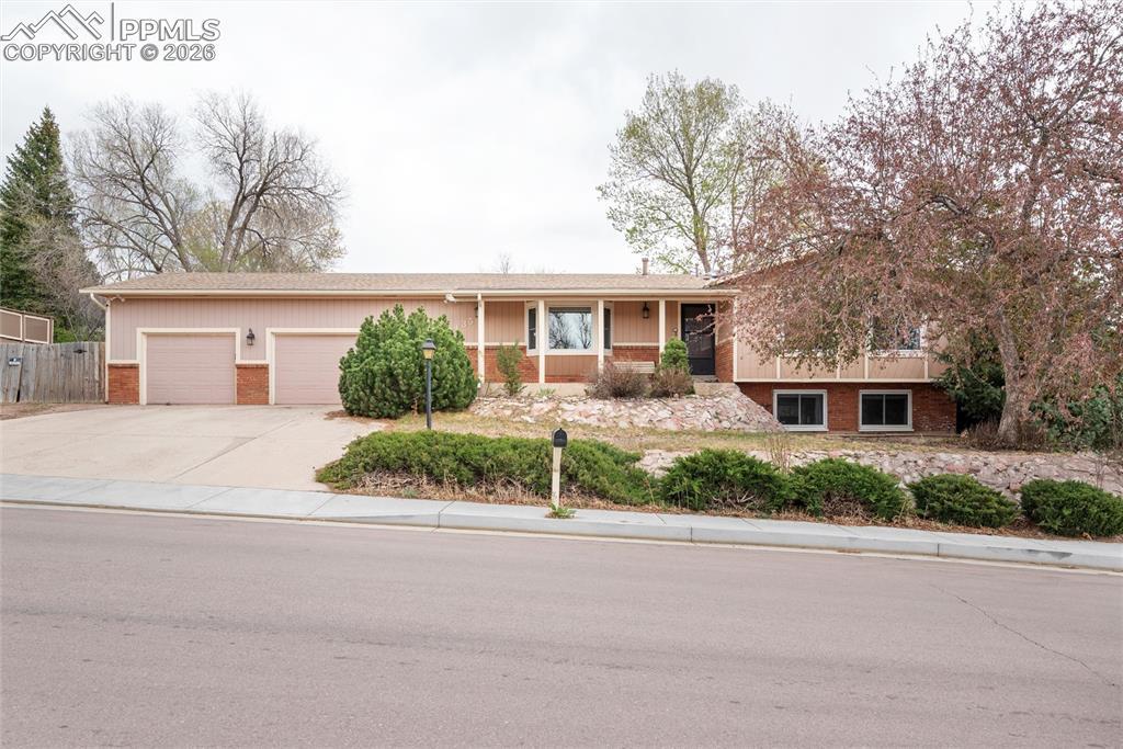 3435 Cortina Dr., Colorado Springs, CO 80918