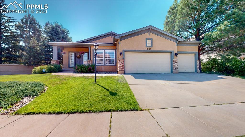 3385 Hollycrest Dr., Colorado Springs, CO 80908