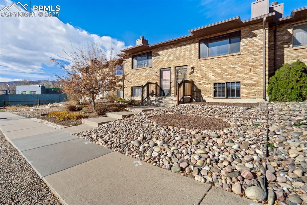 326 Mount View Ln., Colorado Springs, CO 80907