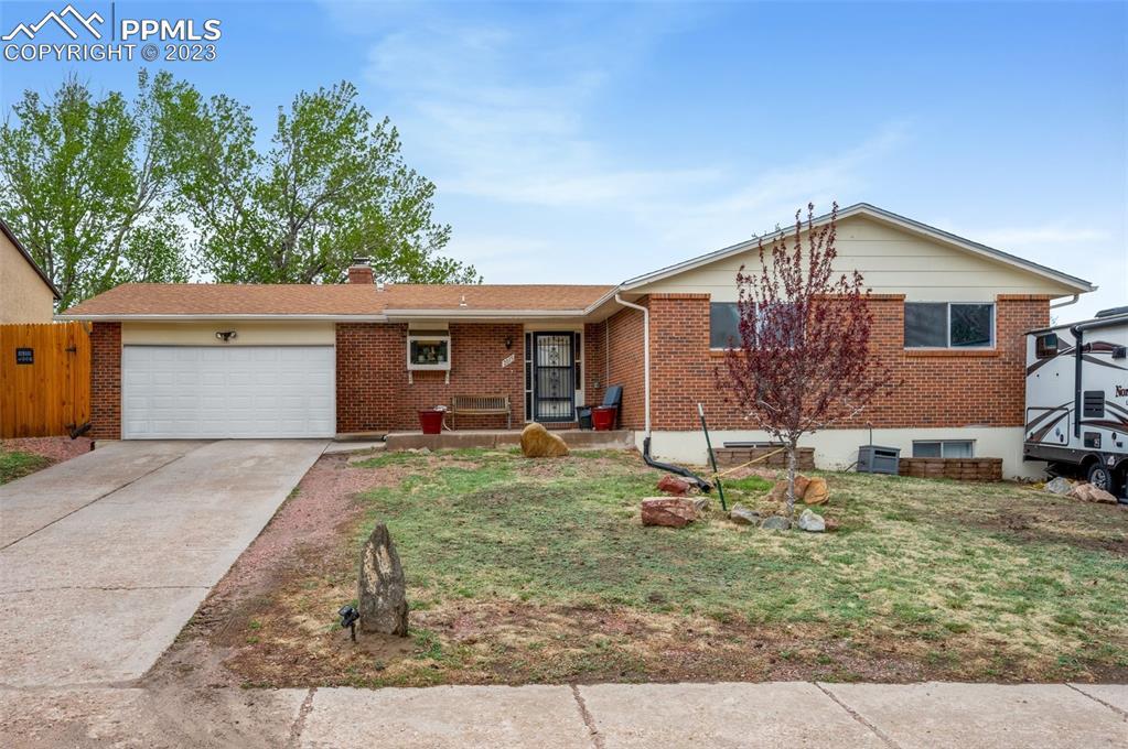 2015 Pima Dr., Colorado Springs, CO 80915