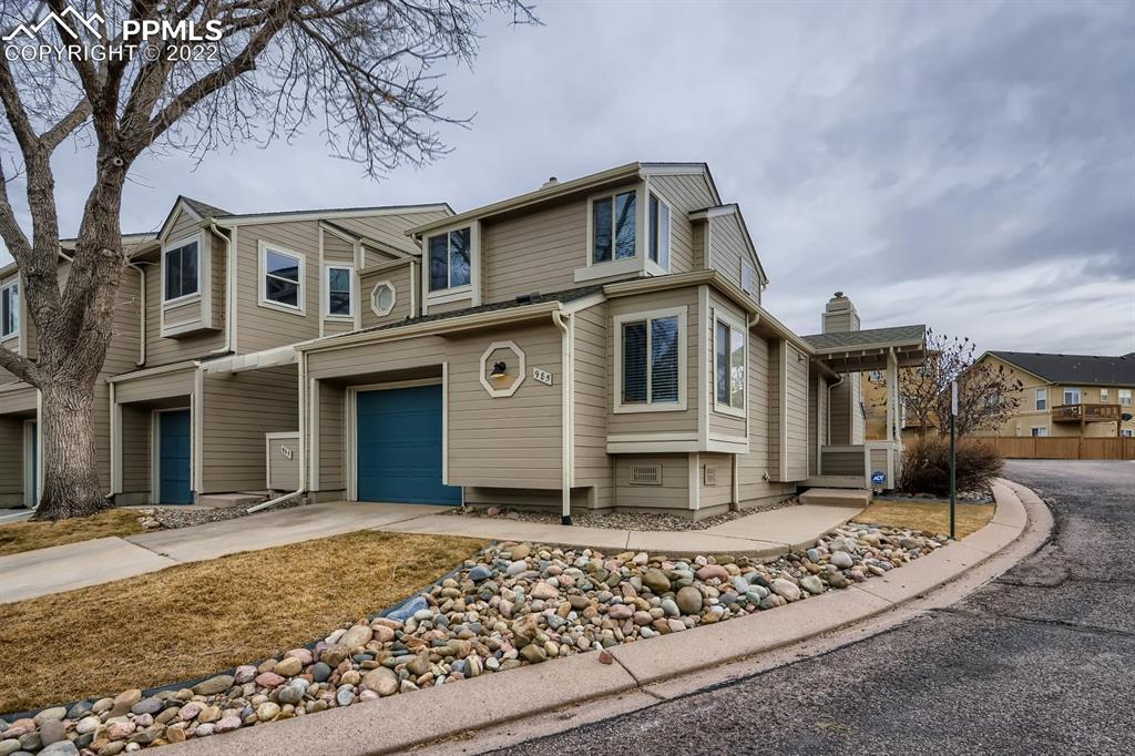 985 Azure Cir., Colorado Springs, CO 80910