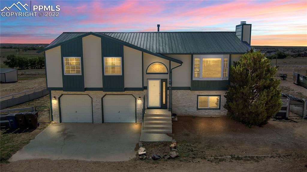 6785 Rolling View Dr., Colorado Springs, CO 80925