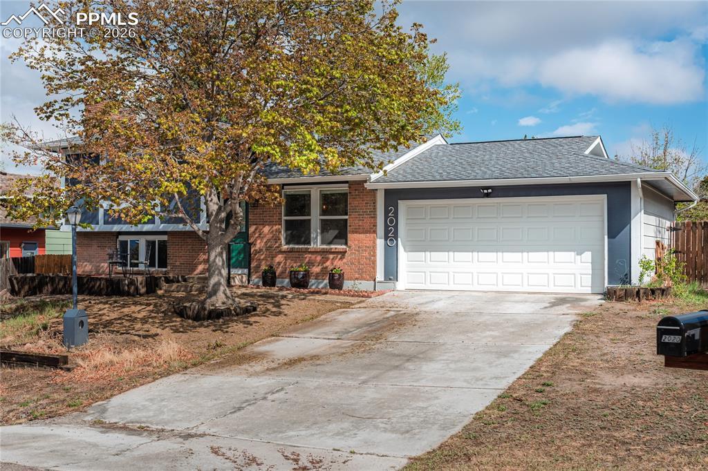 2020 Rusty Hinge Dr., Colorado Springs, CO 80920