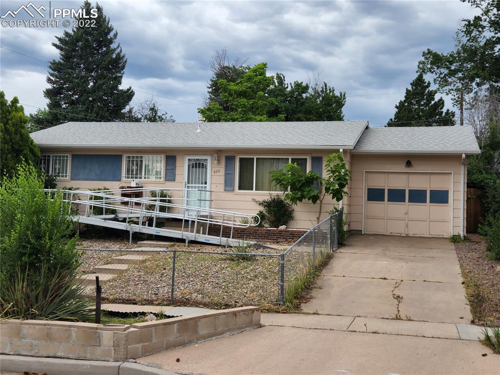 922 Boggs Pl., Colorado Springs, CO 80910