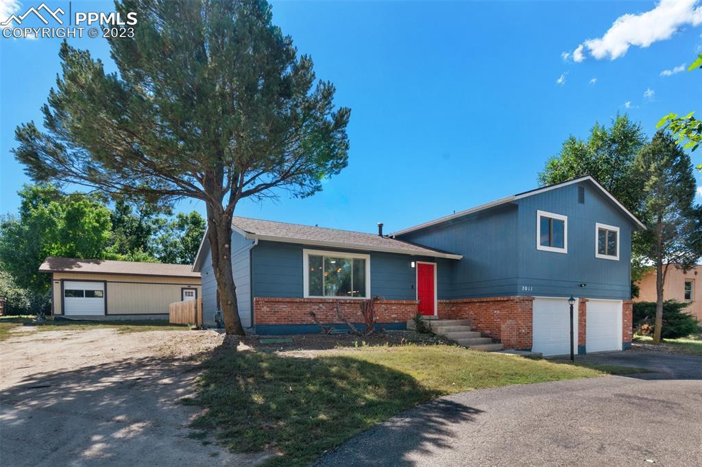 2011 Wildwood Dr., Colorado Springs, CO 80918