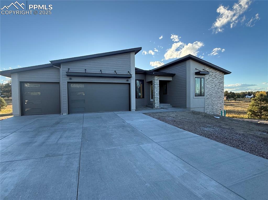 4010 Pinehurst Cir., Colorado Springs, CO 80908