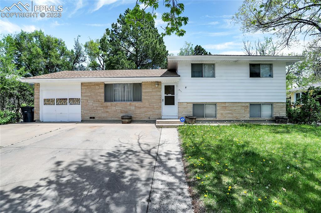 711 Holmes Dr., Colorado Springs, CO 80909