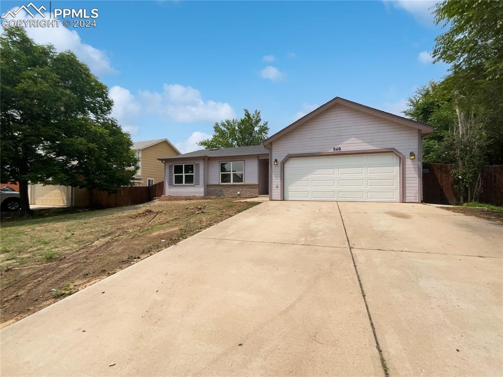 940 Lindstrom Dr., Colorado Springs, CO 80911