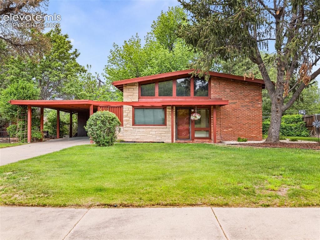 628 Castle Rd., Colorado Springs, CO 80904