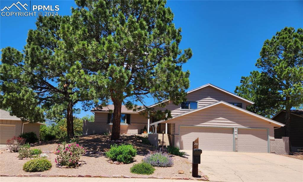 20 Raven Hills Ct., Colorado Springs, CO 80919