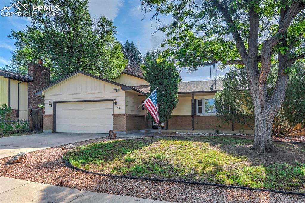 1201 Auburn Dr., Colorado Springs, CO 80909