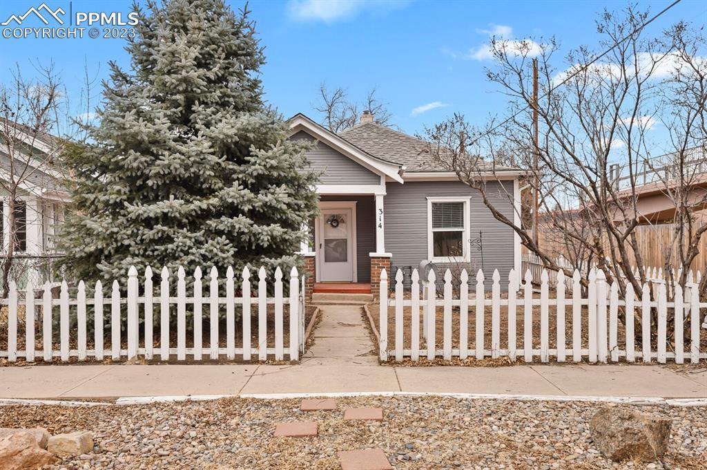 314 W Monument St., Colorado Springs, CO 80905
