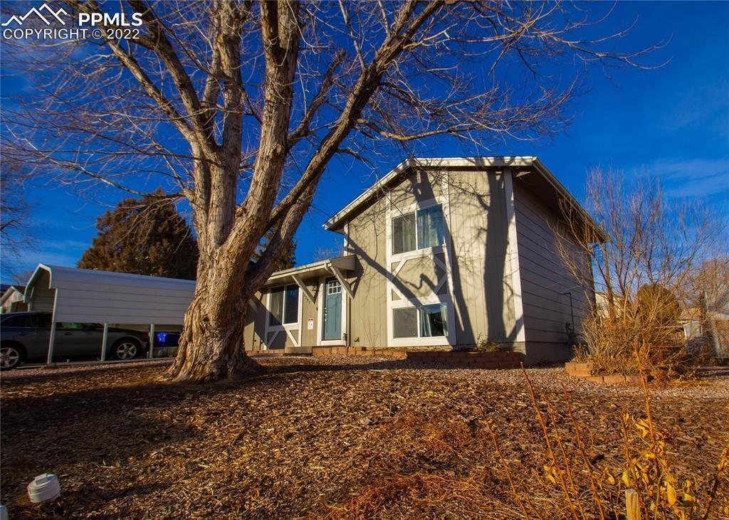 2297 Whitewood Dr., Colorado Springs, CO 80910