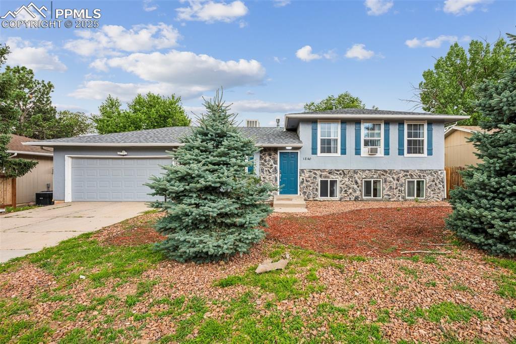 1840 Okeechobee Dr., Colorado Springs, CO 80915