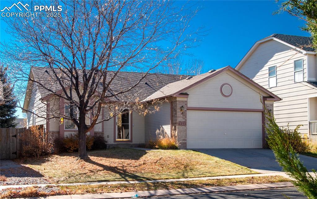 4323 Pioneer Creek Dr., Colorado Springs, CO 80922