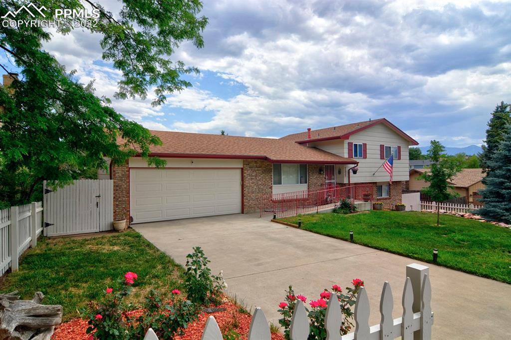 2635 Maroon Bells Ave., Colorado Springs, CO 80918