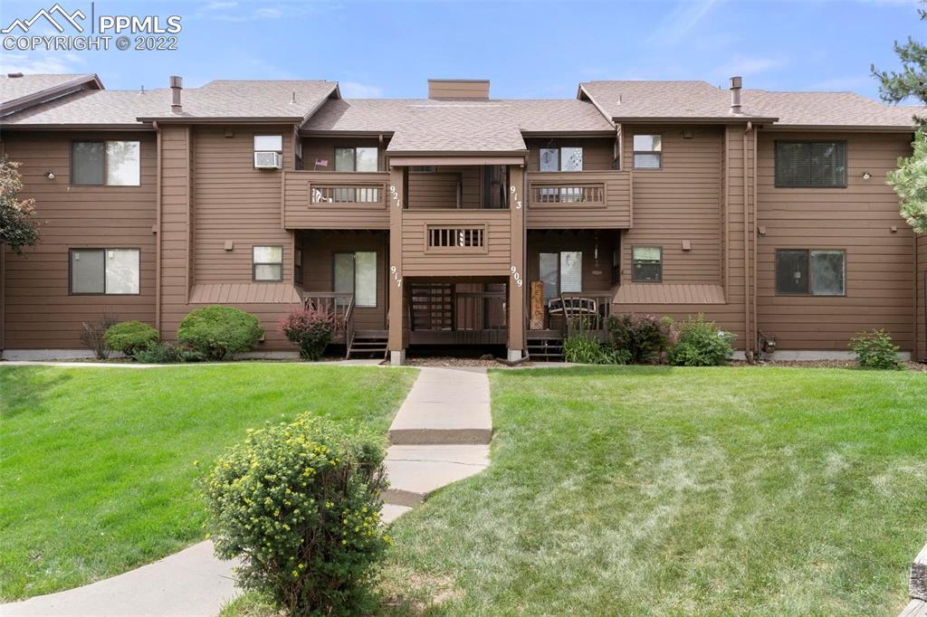 913 Moorings Dr., Colorado Springs, CO 80906