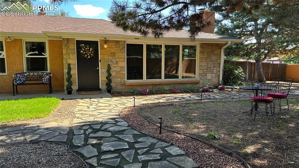 1523 Cresta Rd., Colorado Springs, CO 80906