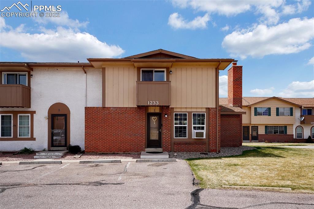 1233 Willow Bend Cir. #D, Colorado Springs, CO 80918