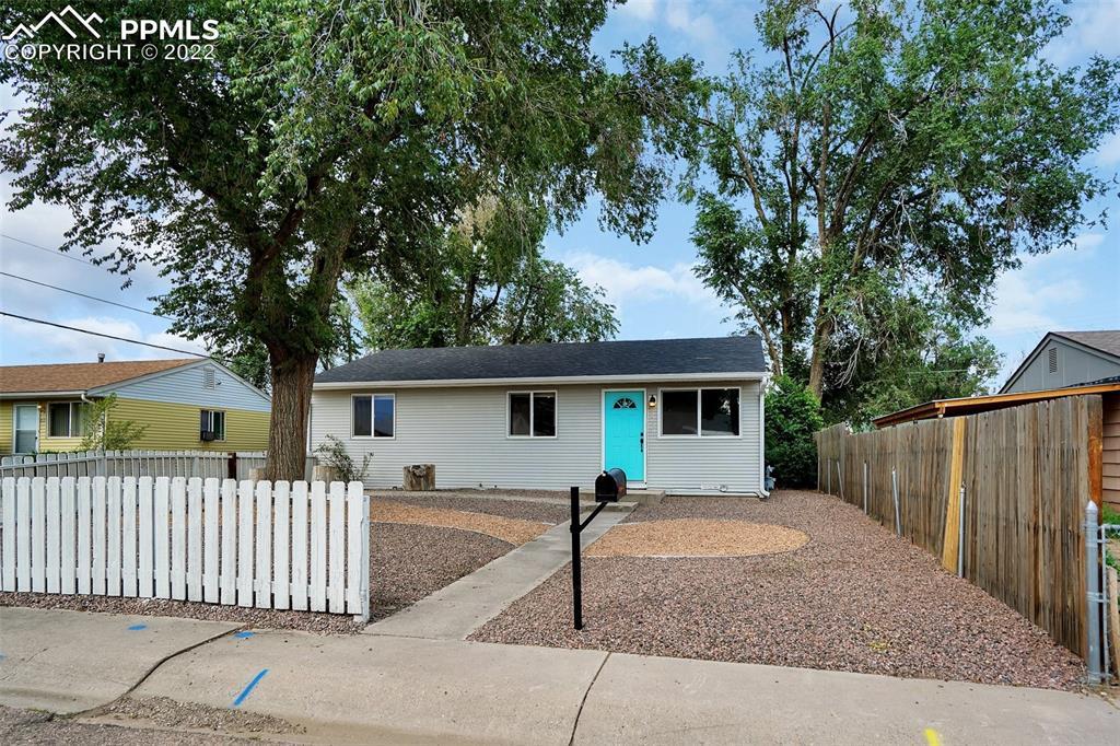 2221 Bison Dr., Colorado Springs, CO 80911