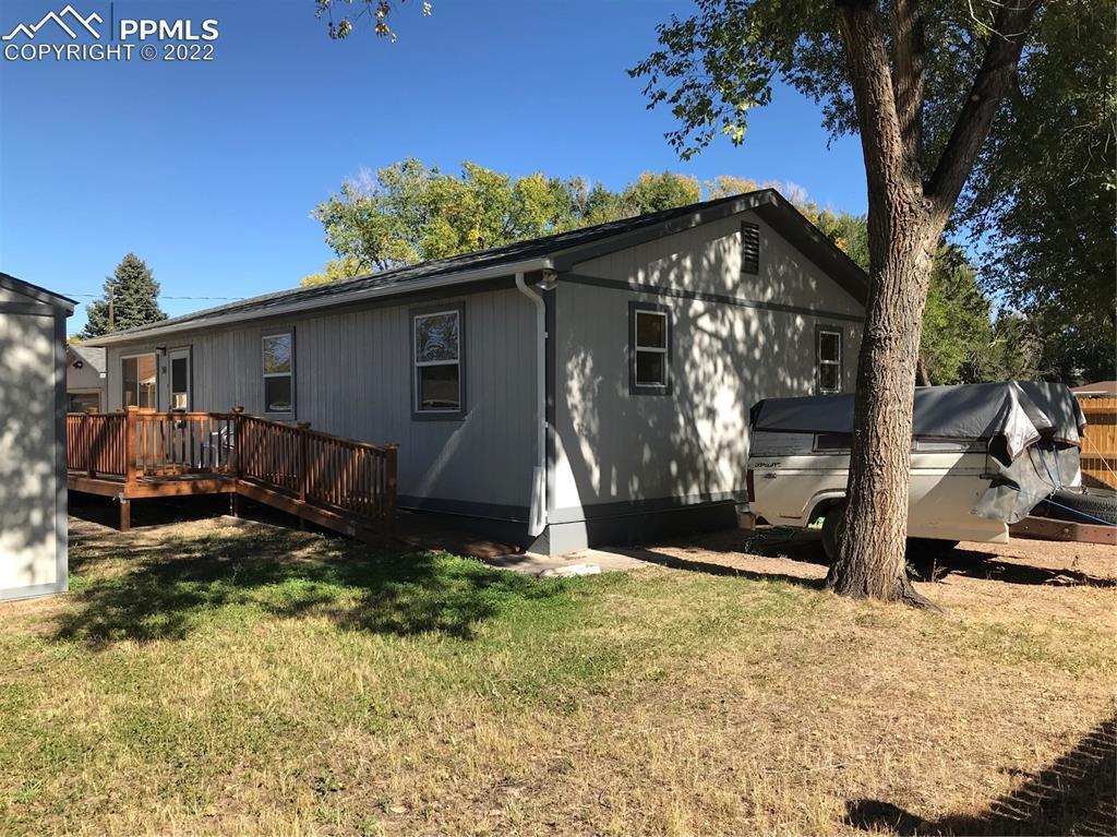 30 Sunflower Rd., Colorado Springs, CO 80907