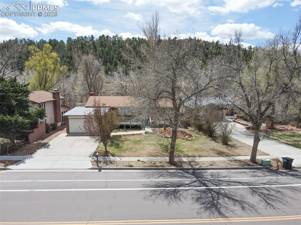 2607 Flintridge Dr., Colorado Springs, CO 80918
