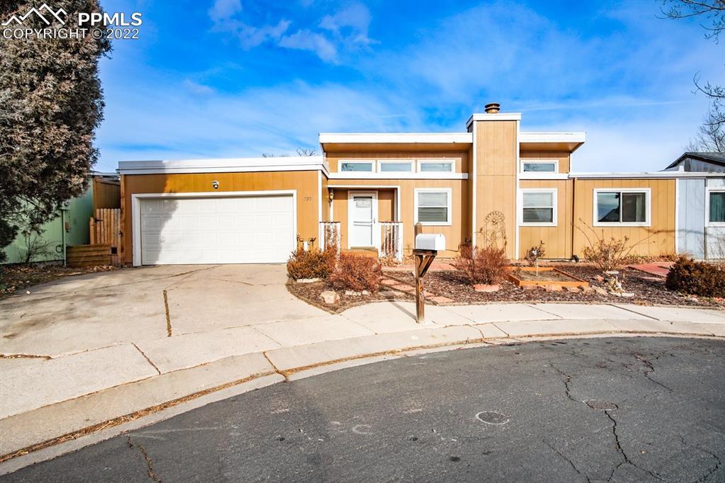 720 San Bruno Pl., Colorado Springs, CO 80906