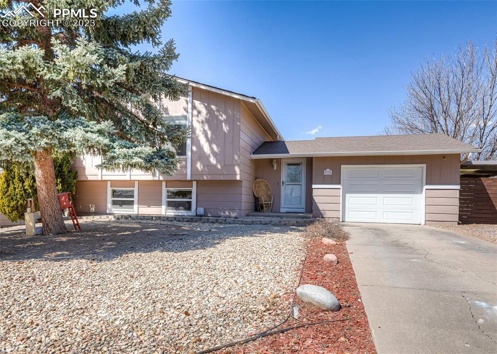7330 Woodstock St., Colorado Springs, CO 80911