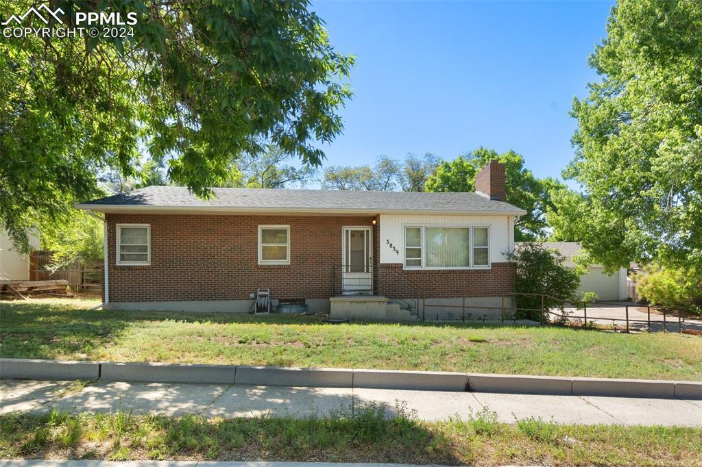 3839 Meadow Ln., Colorado Springs, CO 80907