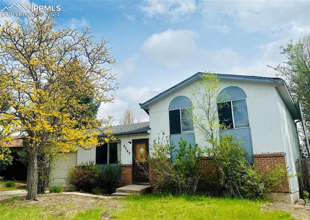 4307 Webster Pl., Colorado Springs, CO 80916