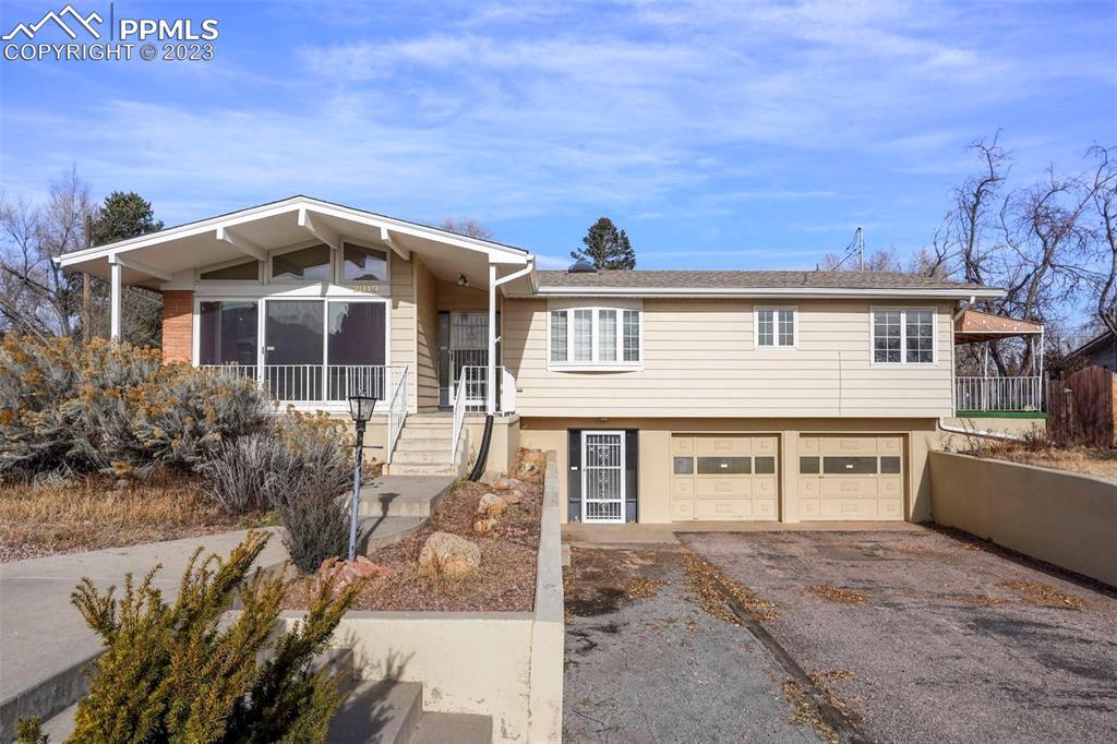 2010 Parkview Blvd., Colorado Springs, CO 80905