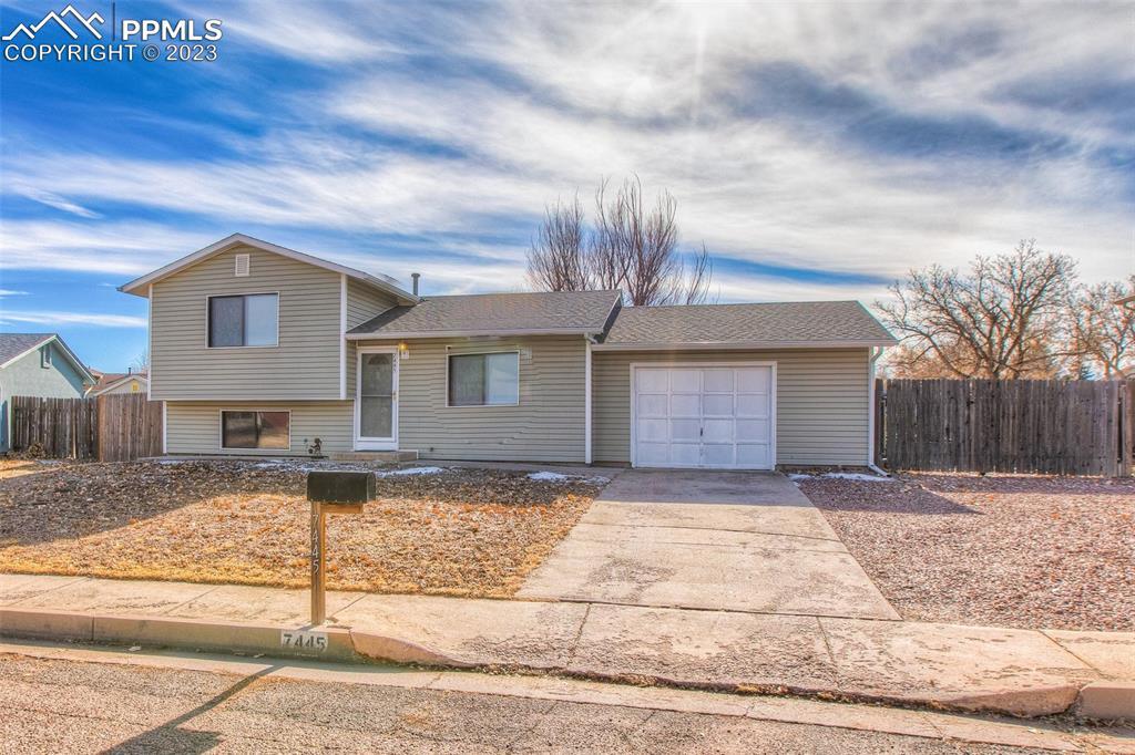 7445 Vineland Tr., Colorado Springs, CO 80911