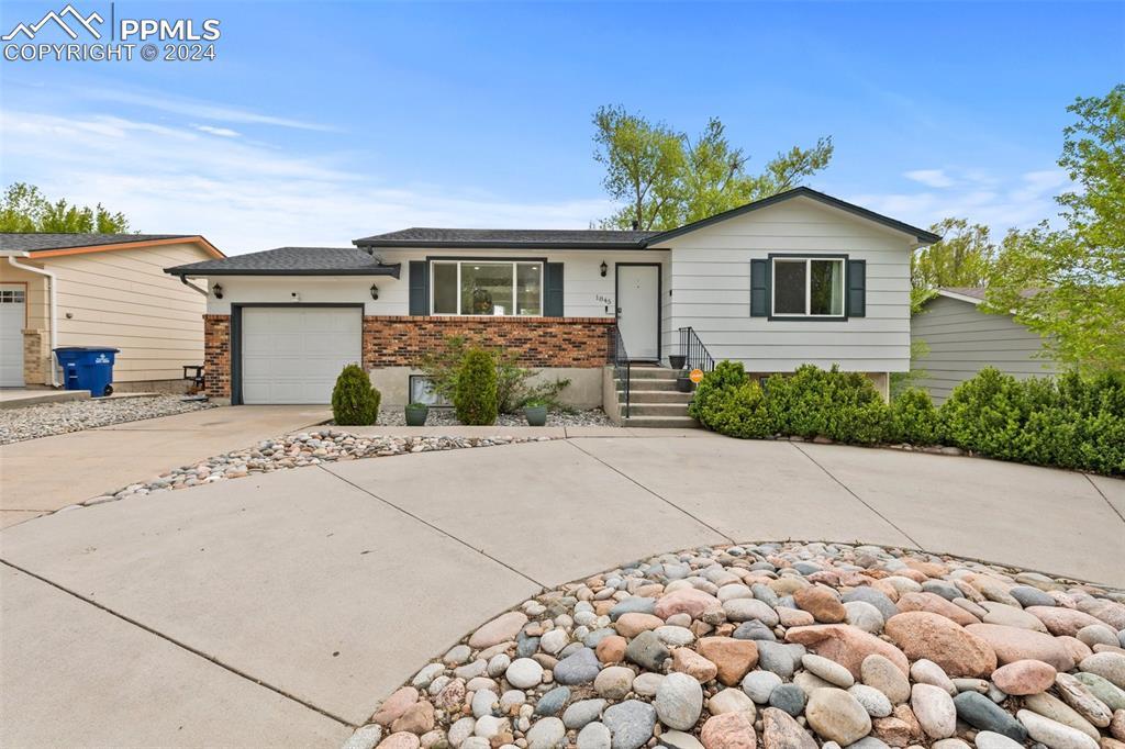 1845 Shawnee Dr., Colorado Springs, CO 80915