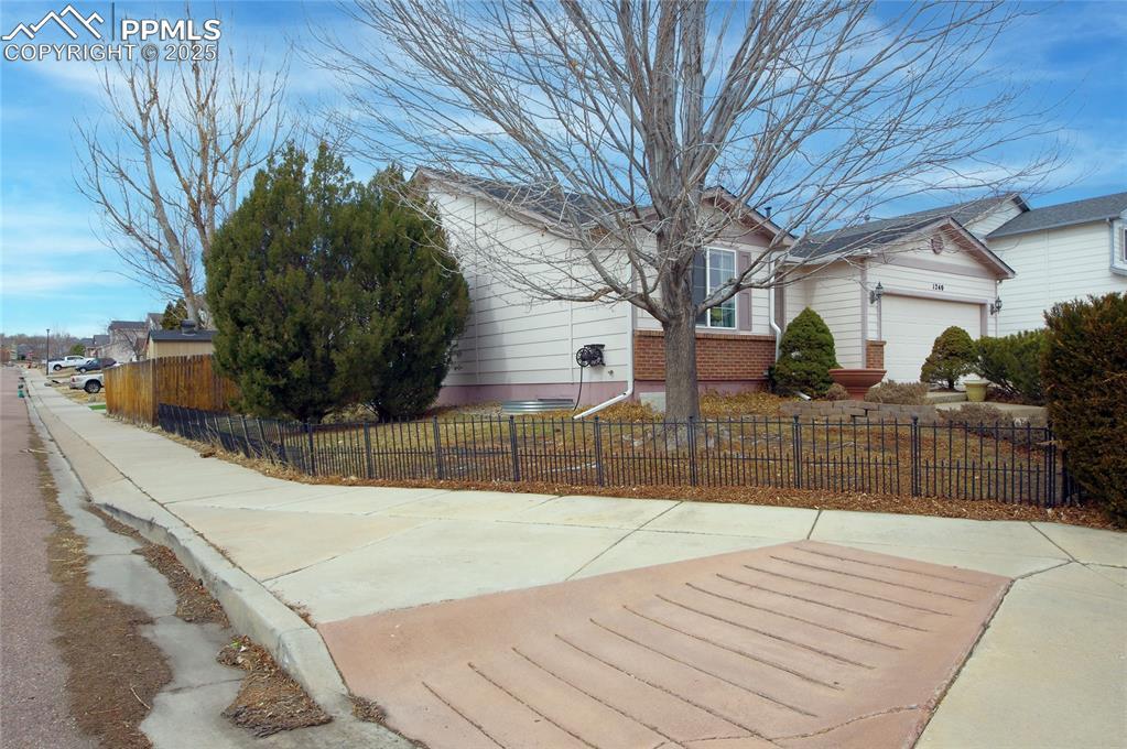1240 Lords Hill Dr., Colorado Springs, CO 80817