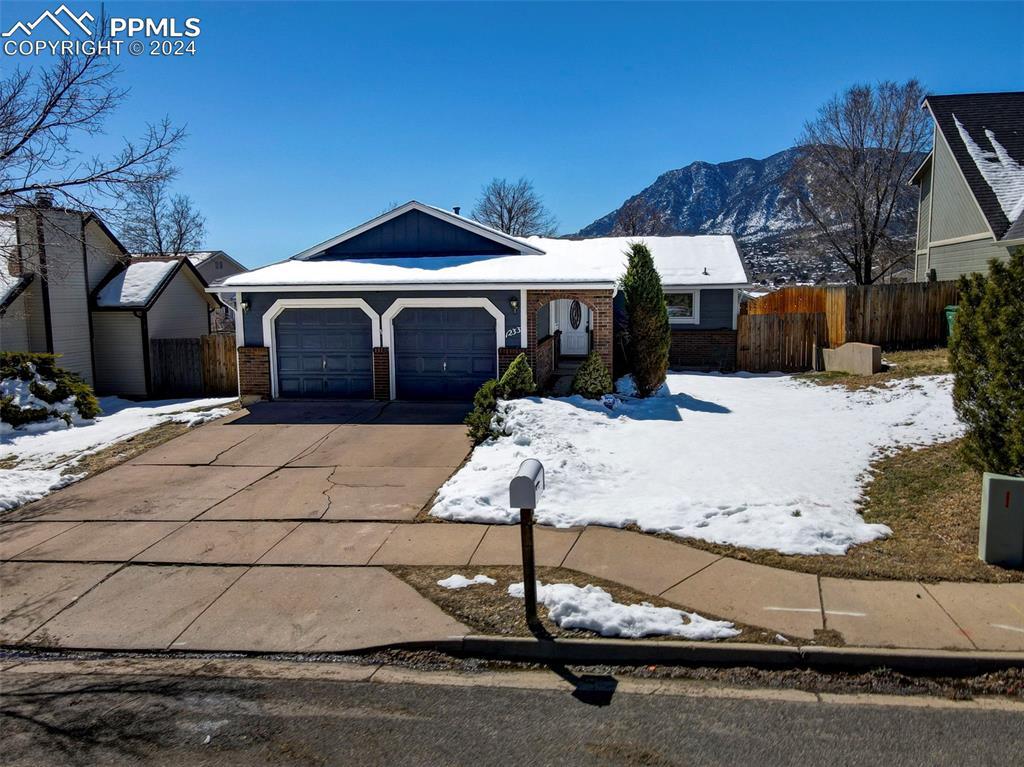 1233 Eastmeadow Dr., Colorado Springs, CO 80906