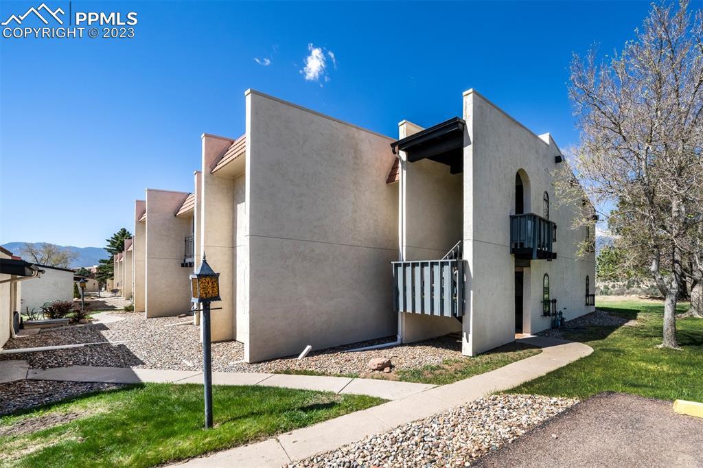 1070 Fontmore Rd. #B, Colorado Springs, CO 80904