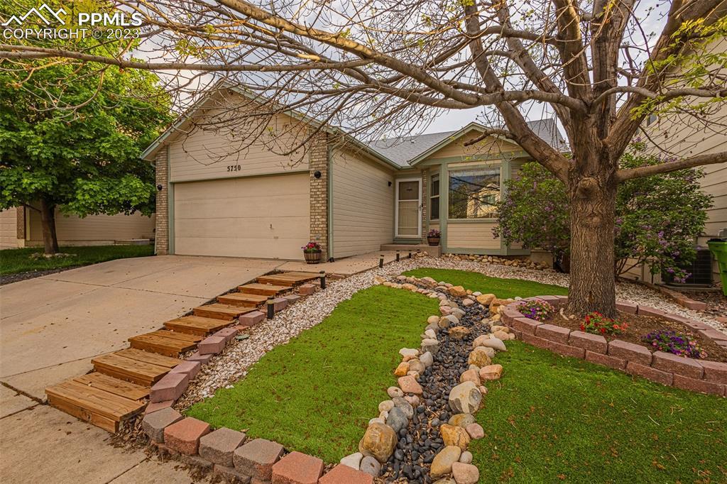 5750 Corinth Dr., Colorado Springs, CO 80923