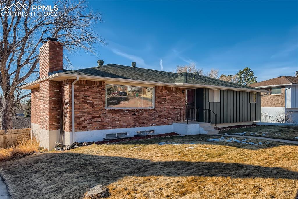 2221 Glenwood Cir., Colorado Springs, CO 80909