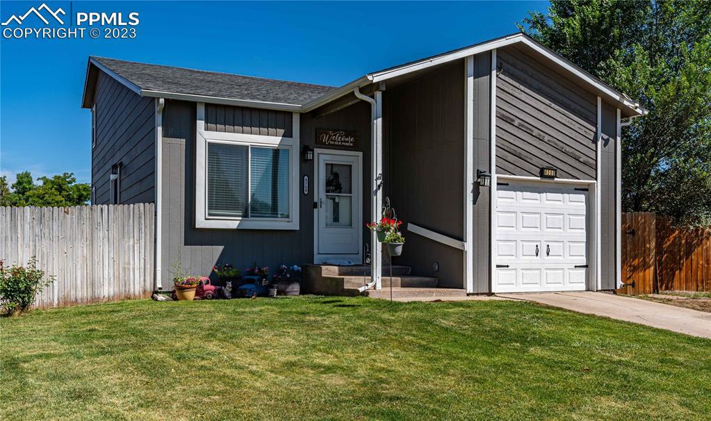 4560 Hollyridge Dr., Colorado Springs, CO 80916