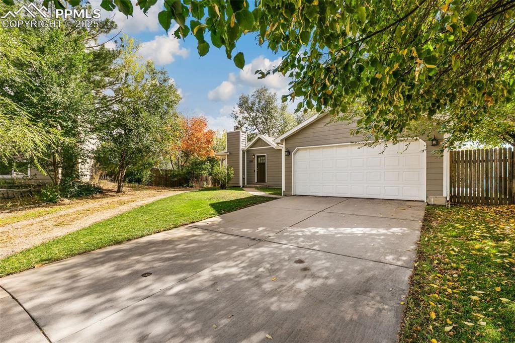 1295 Sandpiper Dr., Colorado Springs, CO 80916