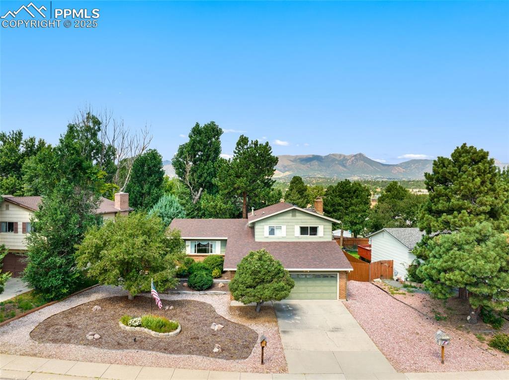 6450 Nanette Way, Colorado Springs, CO 80918