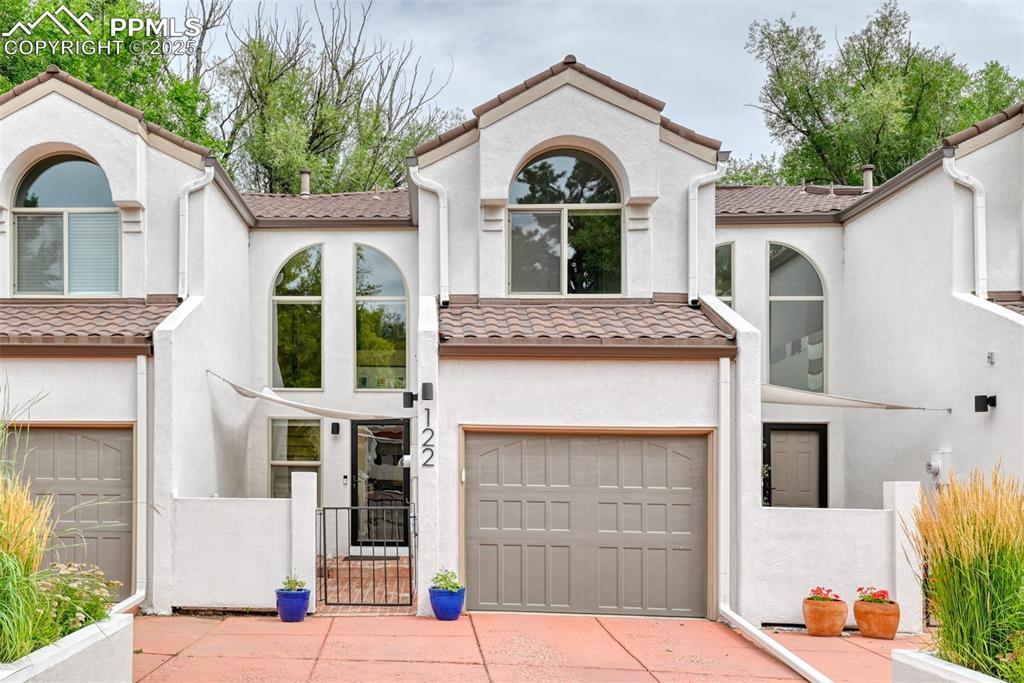 122 Creekside Ln., Colorado Springs, CO 80906