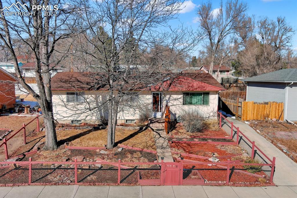 2004 Mccooke Dr., Colorado Springs, CO 80910