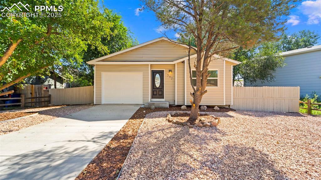 562 Blossom Field Rd., Fountain, CO 80817
